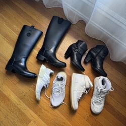 Woman’s Shoes Size 7