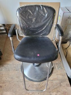 Belvedere Styling Chair