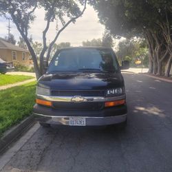 2006 Chevy 2500 Express V8