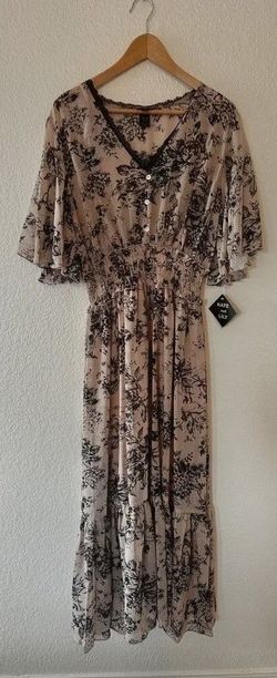 New KATE AND LILY MAXI TIERED BOHO FLORAL LACE DRESS MAXI DRESS 16W
Listing Price: $55