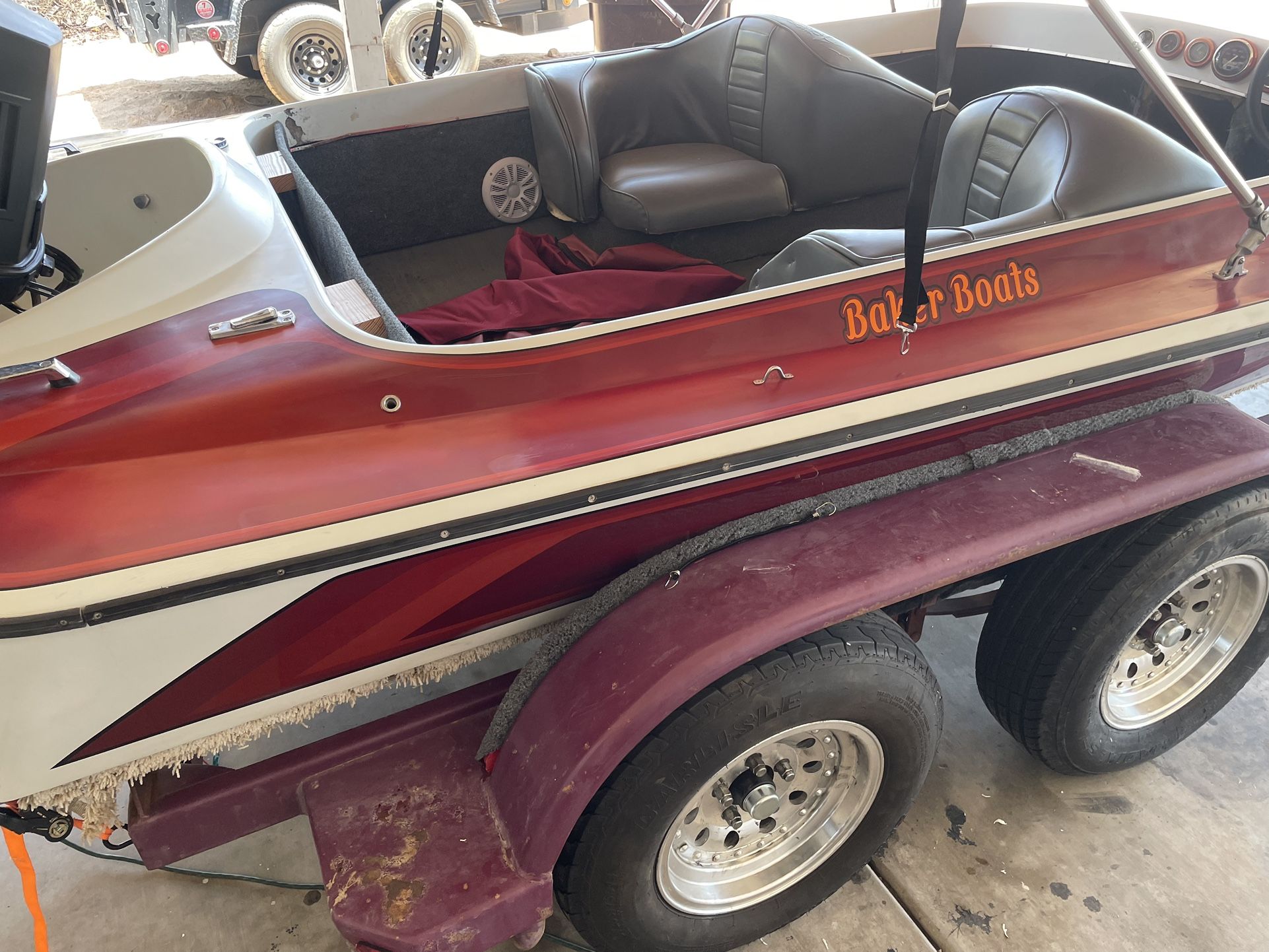 86 Baker Ski boat