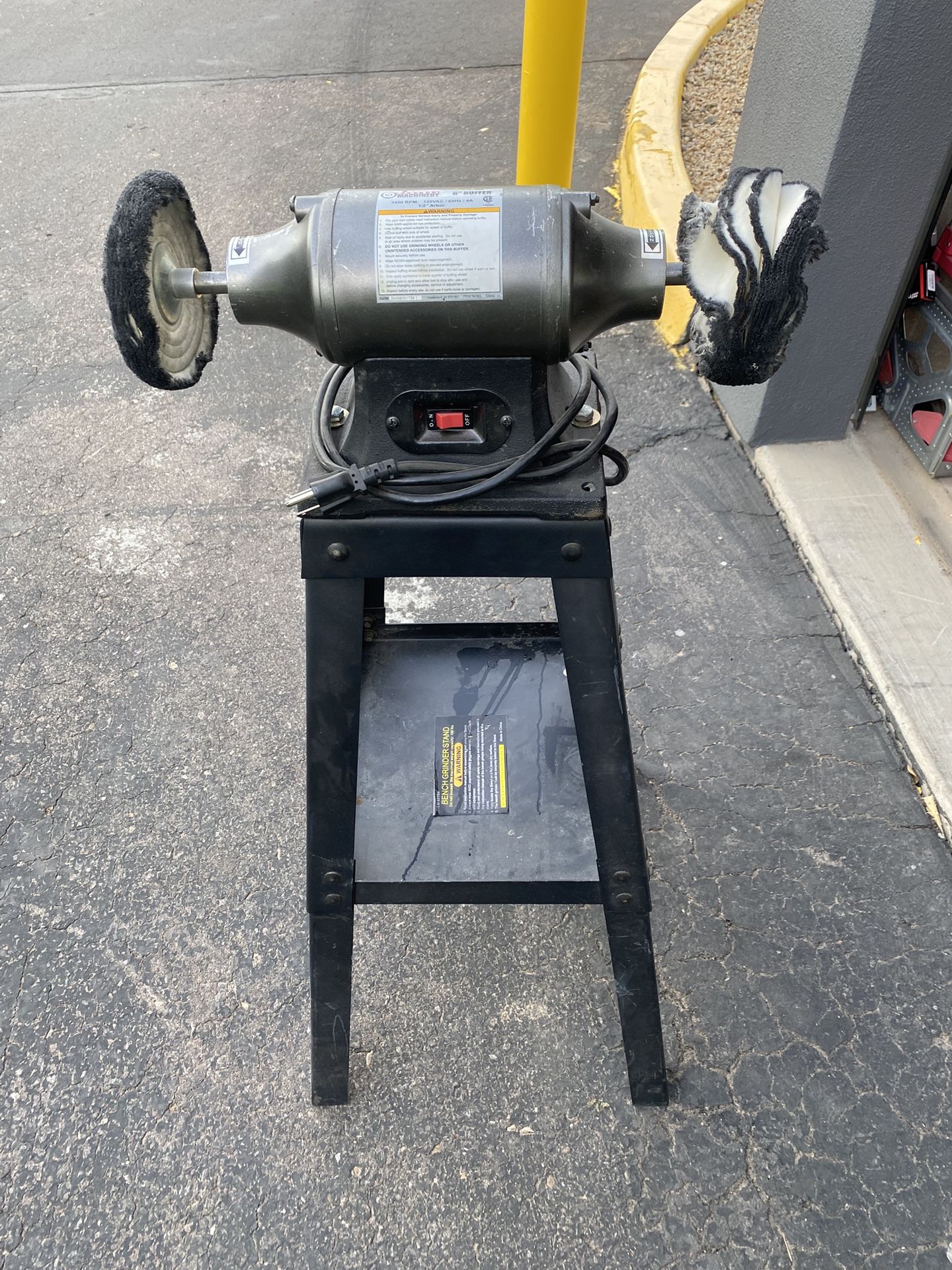 CENTRAL MACHINERY 6 in. Buffer With stand