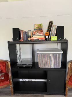Bookshelf/ Cabinet/ Record Player Station