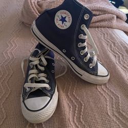 Navy blue Hightop Converse