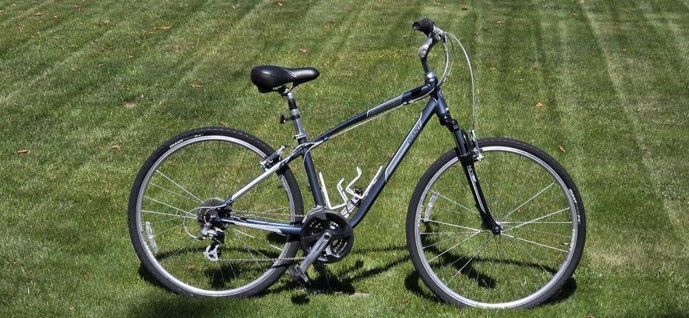 GIANT CYPRESS DX MEDIUM FRAME HYBRID COMFORT BIKE TUNED