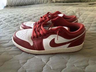 Jordan 1 lows - lightly worn