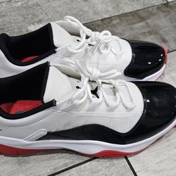 Selling Air Jordan 11 CMFT low Shoes White/black/ University Red Size 10.5 Mens