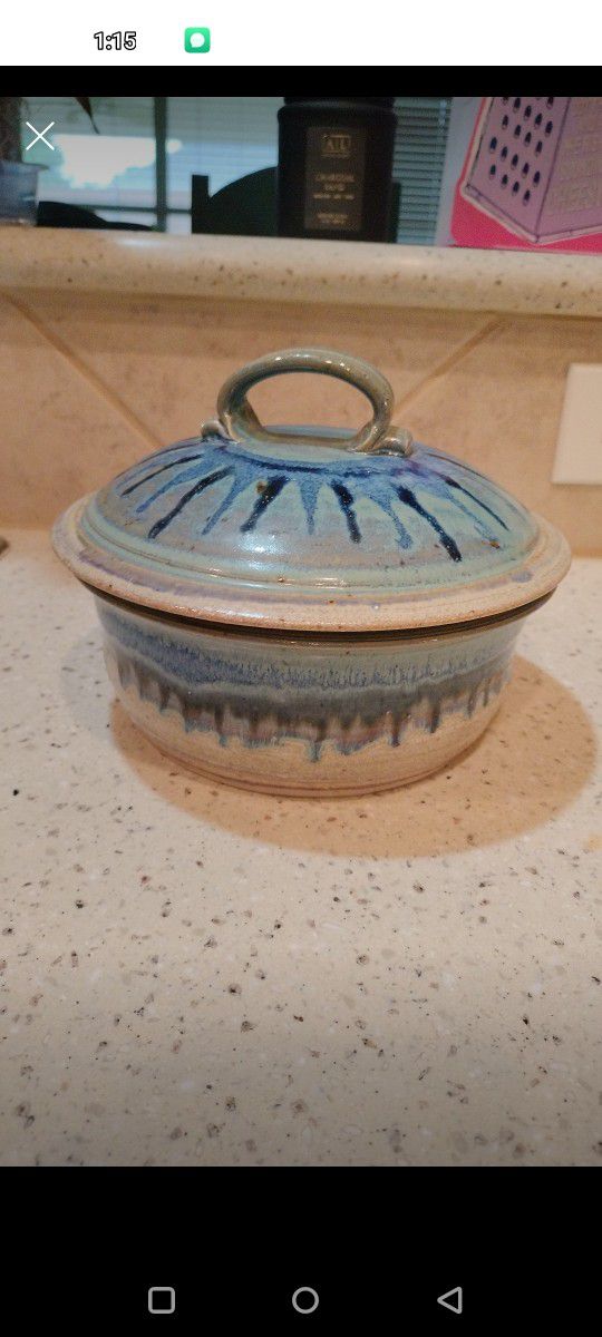 Art Pottery Stoneware Hand Thrown Handcrafted Casserole Dish With Lid