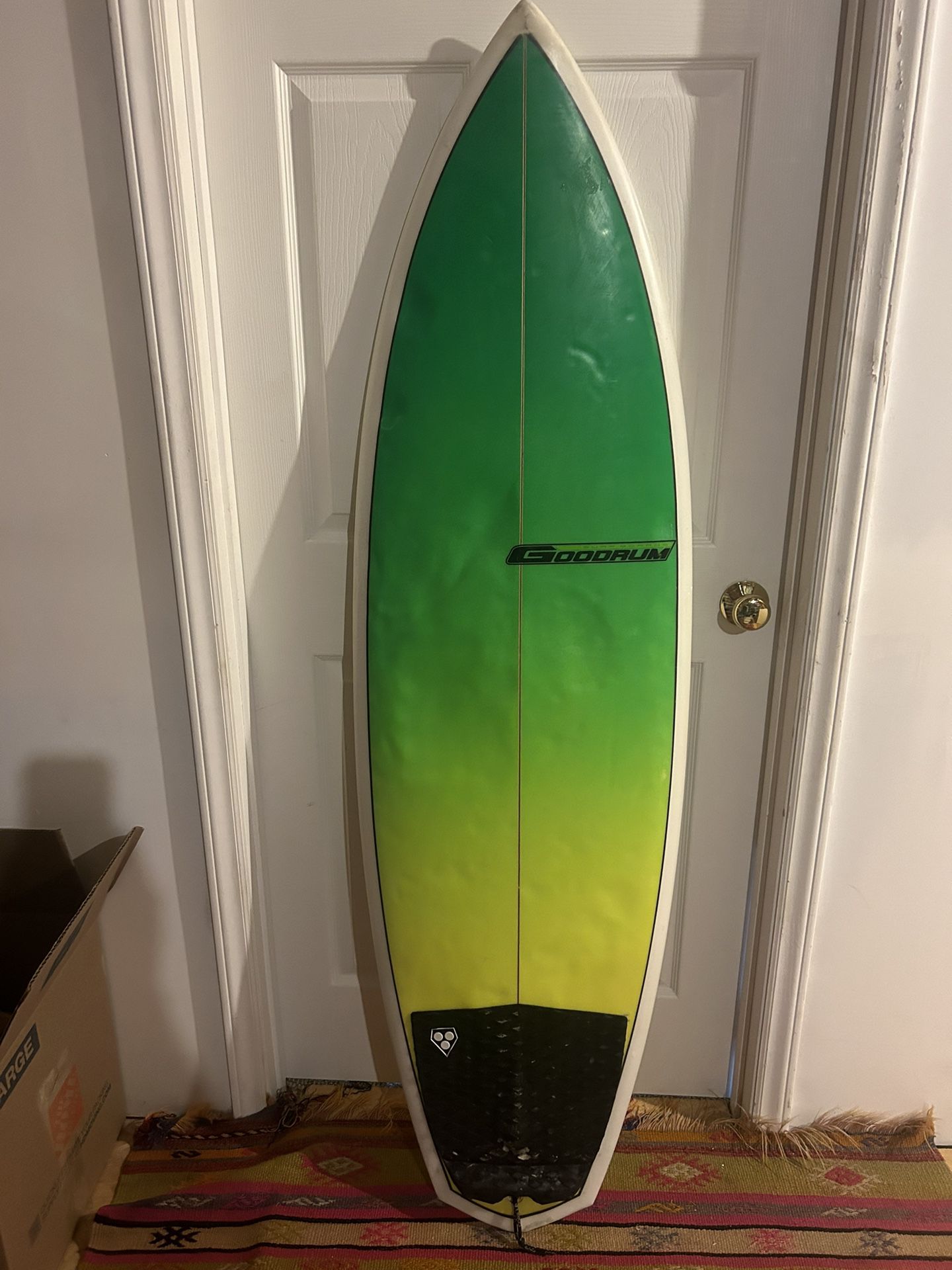 Shortboard Surfboard 5’7”