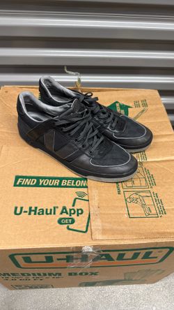 Louis Vuitton Black sneakers - Size 9.5 