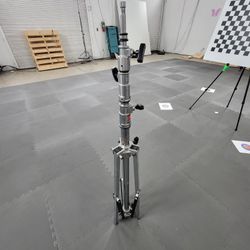 Tripod Matthews Triple Riser Sky-Hi Baby Stand - 13.5' (4 m)