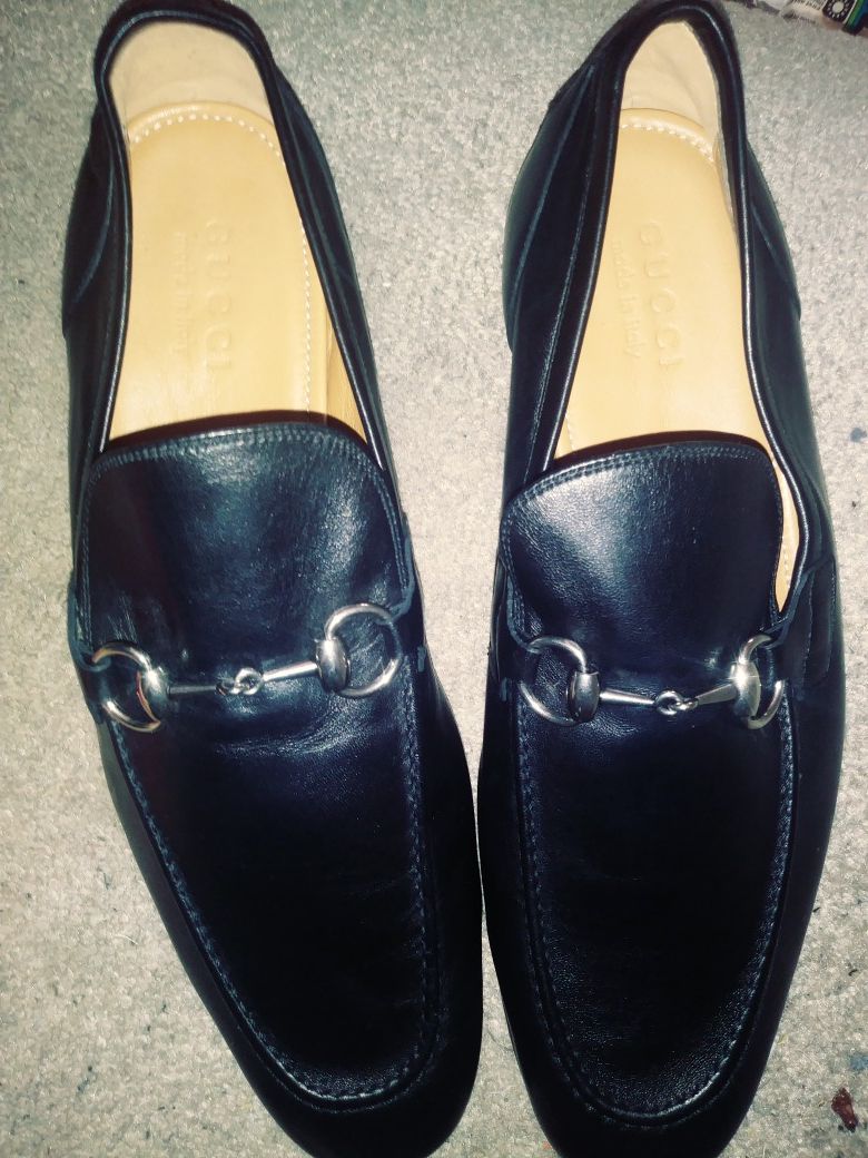 100% Authentic Gucci Jordaan blk loafers size 9