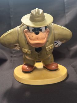 Walt Disney Classics Collection-Pete Marching Orders figurine