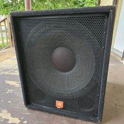 JBL JRX 100 POWERED SUBWOOFER