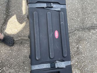 SKB Hard Shell Rolling Equipment Case LIKE NEW QUALITY