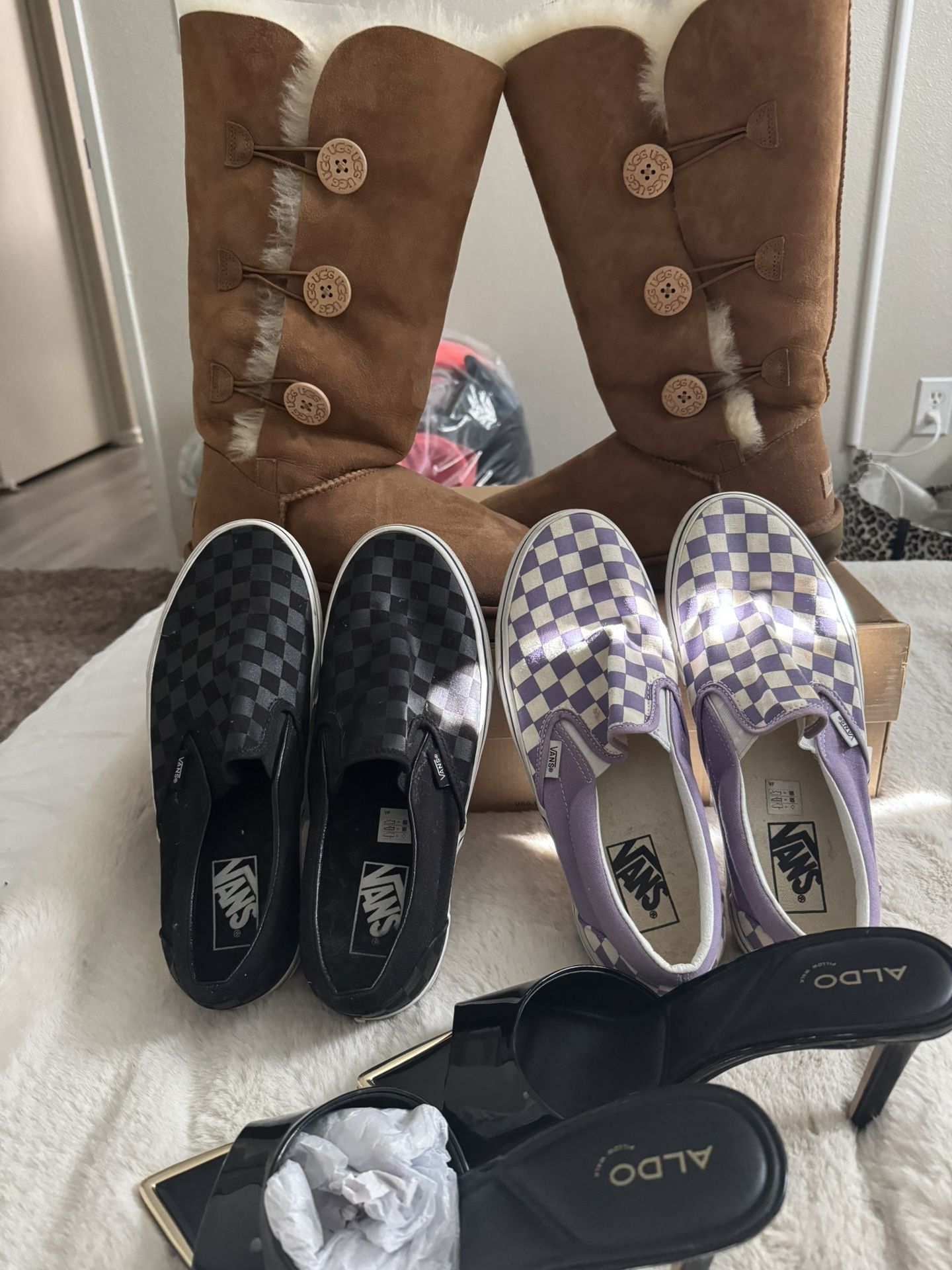 📦 Shoe Bundle for Sale – Great Condition (Women’s Sizes 10–10.5)