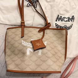Authentic MCM LAURETOS CC SHOPPER PURSE
