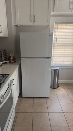 LG Fridge - Great Condition