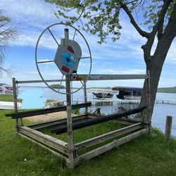 Boat lift
