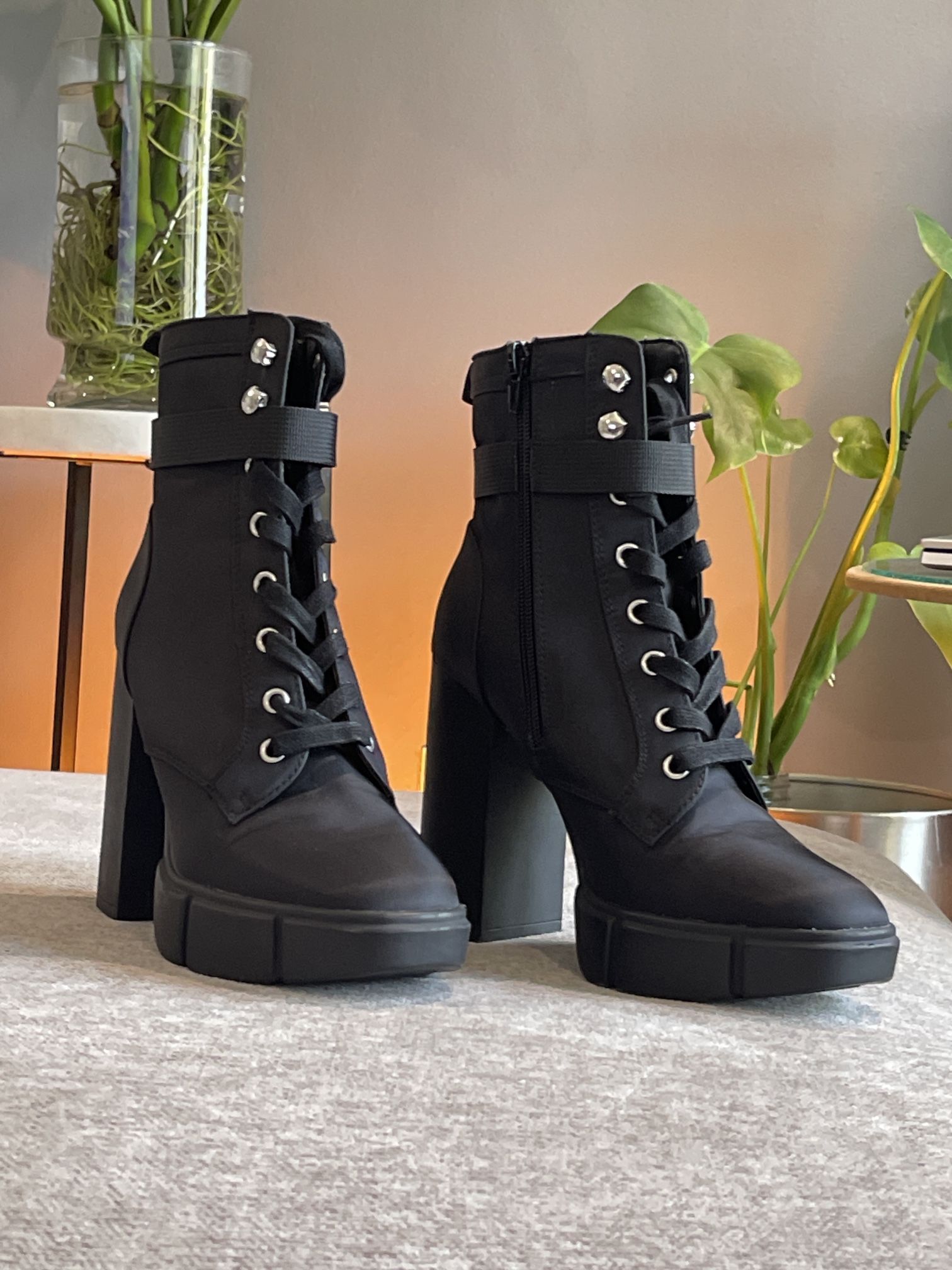 SIZE 7 HERRICK BLCK REBOOTED