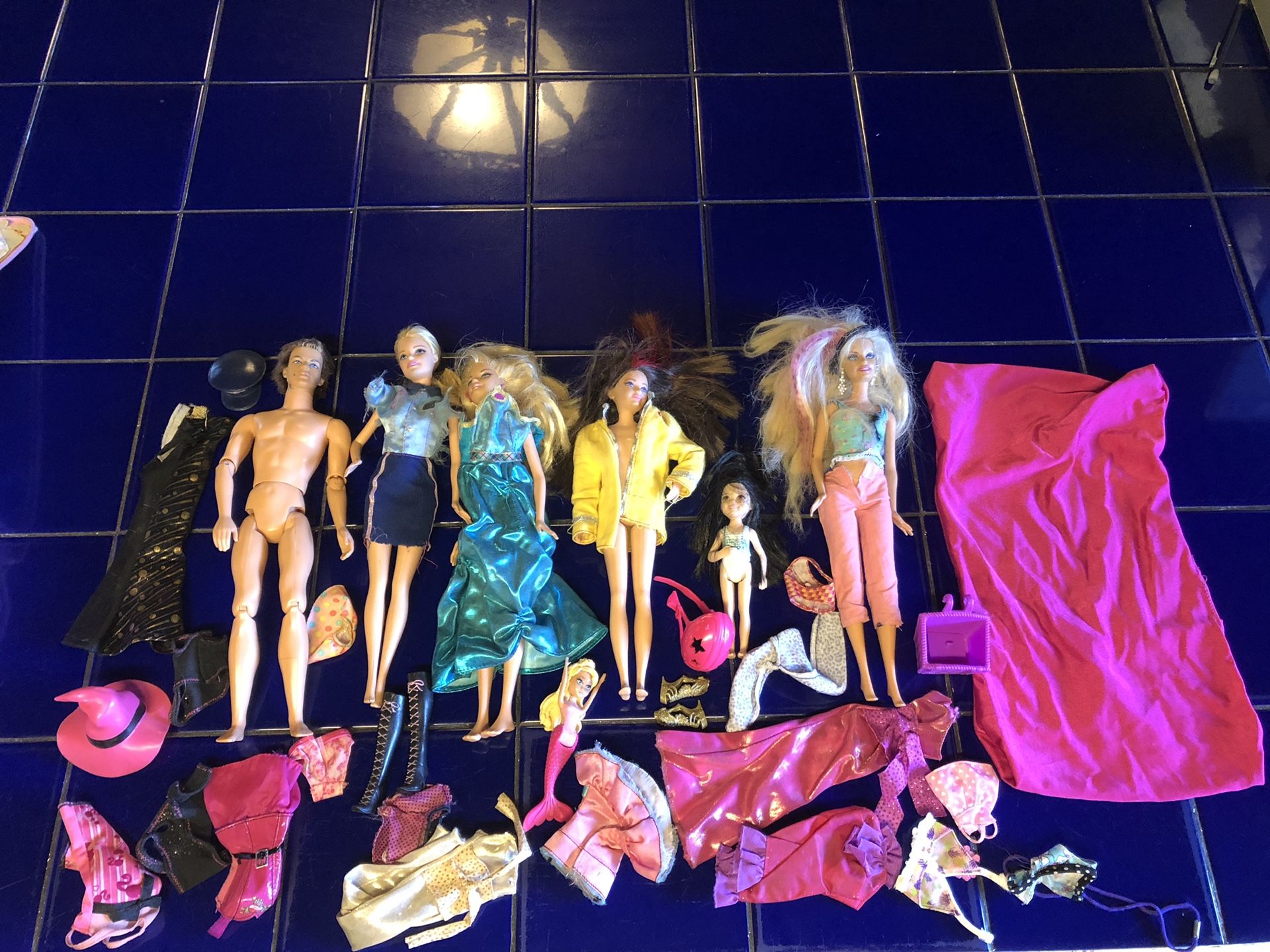 Barbie - Figures / Clothes / Accessories!!