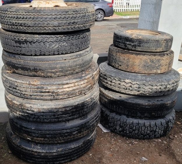 FREE mostly Class A Motorhome (RV) tires and wheels