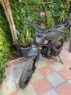GT73PRO - Motocicleta eléctrica...