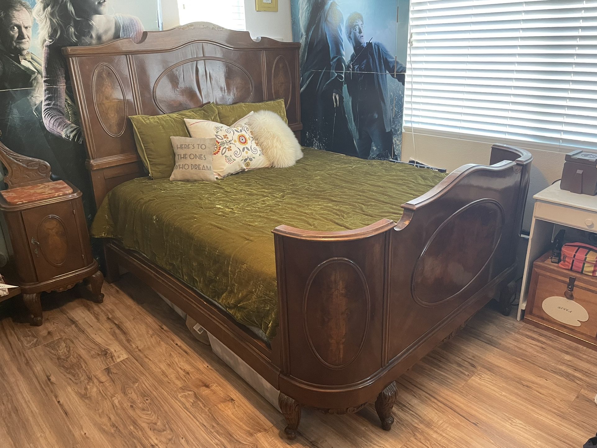 Antique Furniture Bedroom Set