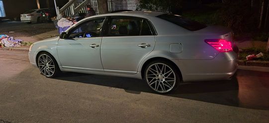 2005 Toyota Avalon