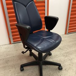 Kinnarps leather desk chair vintage 