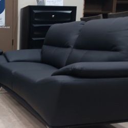 *Fall Sale Event!!!*---Sleek Valencia Black Leather Sofa/Loveseat Sets---Delivery And Financing Available🤭