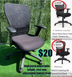 $20 SWIVEL,ADJUSTABLE,HEIGHT MESS HIGH BACK OFFICE/DESK CHAIR EITH ADJUSTMENT ARMS REST