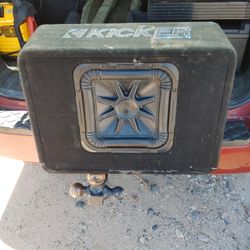 10" Kicker Solo Baric In Vented Box