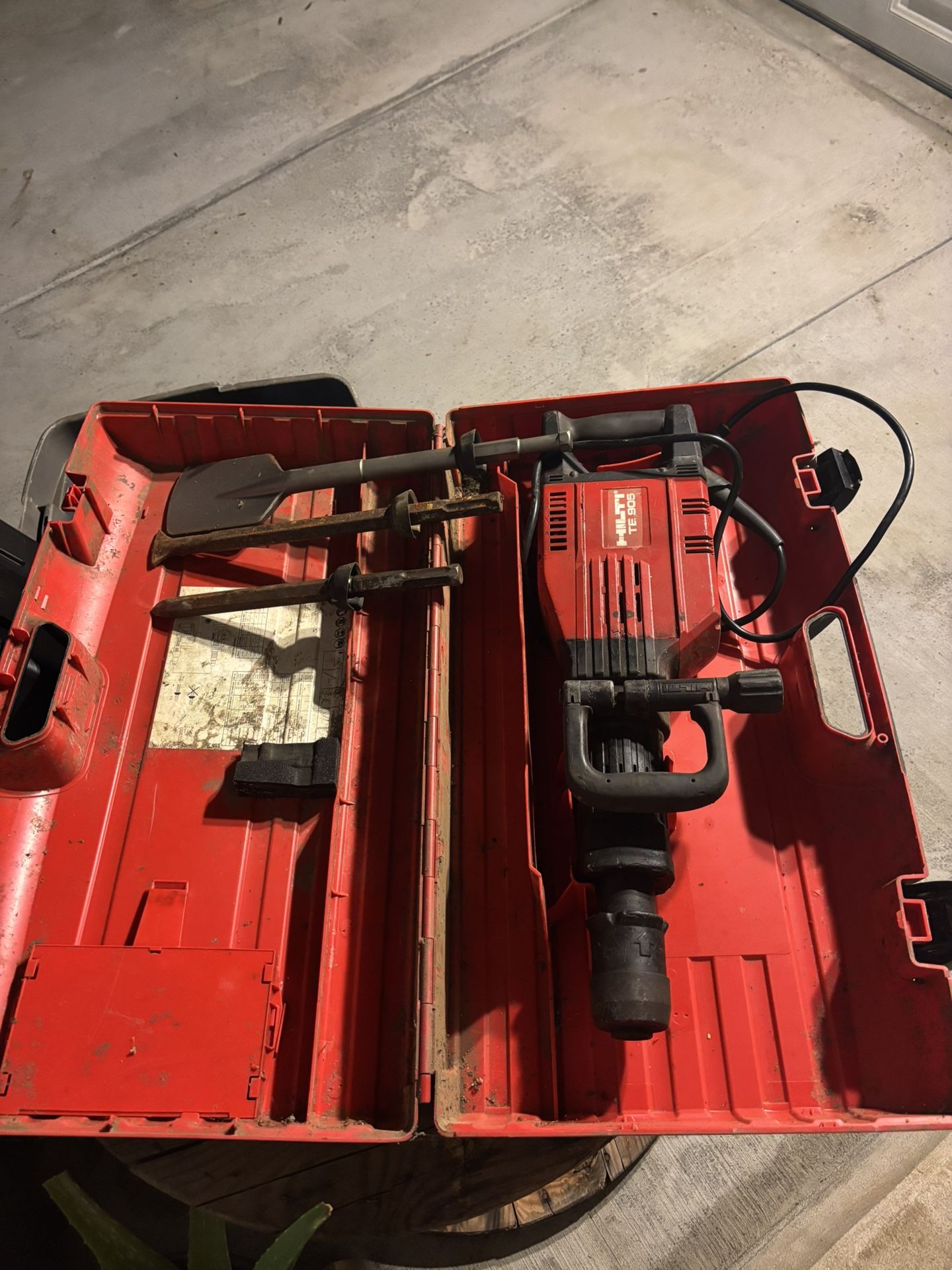 Hilti Power Jack Hammer