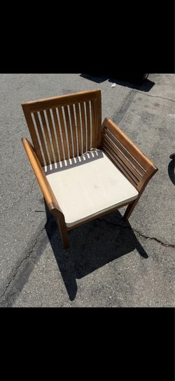 Safavien patio chair