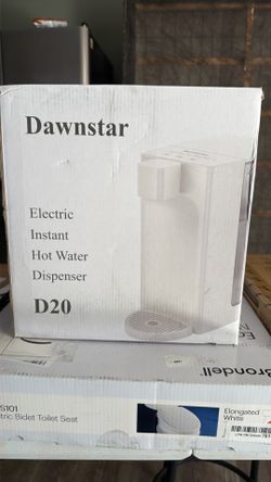 Electric instant hot water dispenser