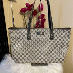 Gucci GG Supreme Totes