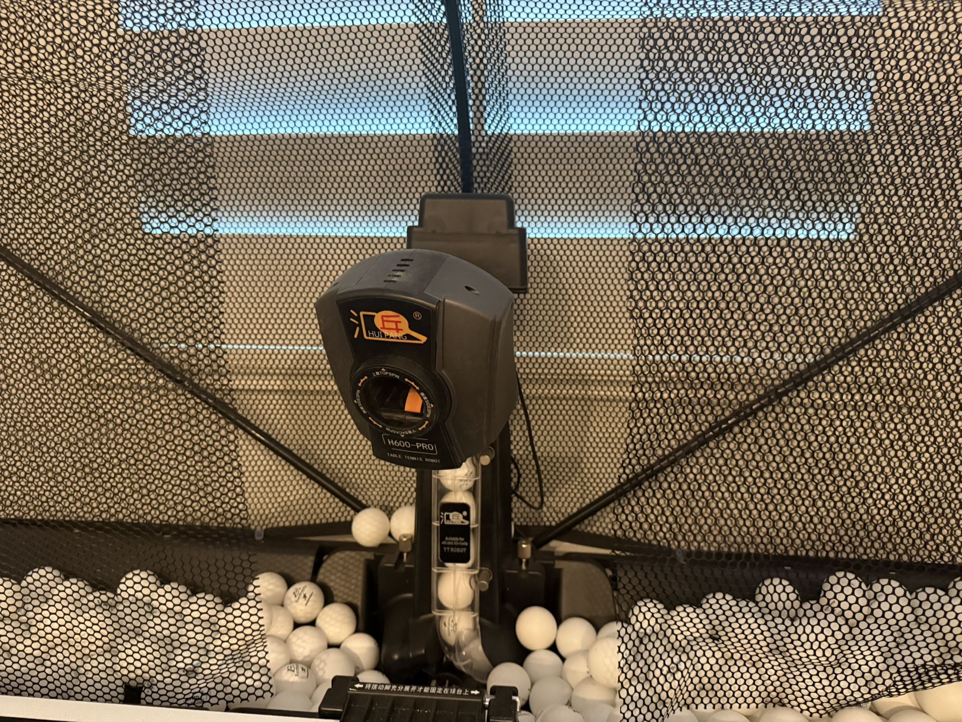 Automatic Training Ping Pong Ball Pitcher