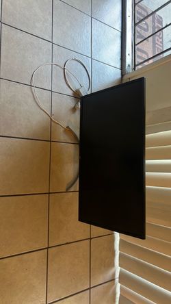 LG MONITOR 32” ULTRA 4K