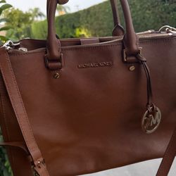 Michael kors purse