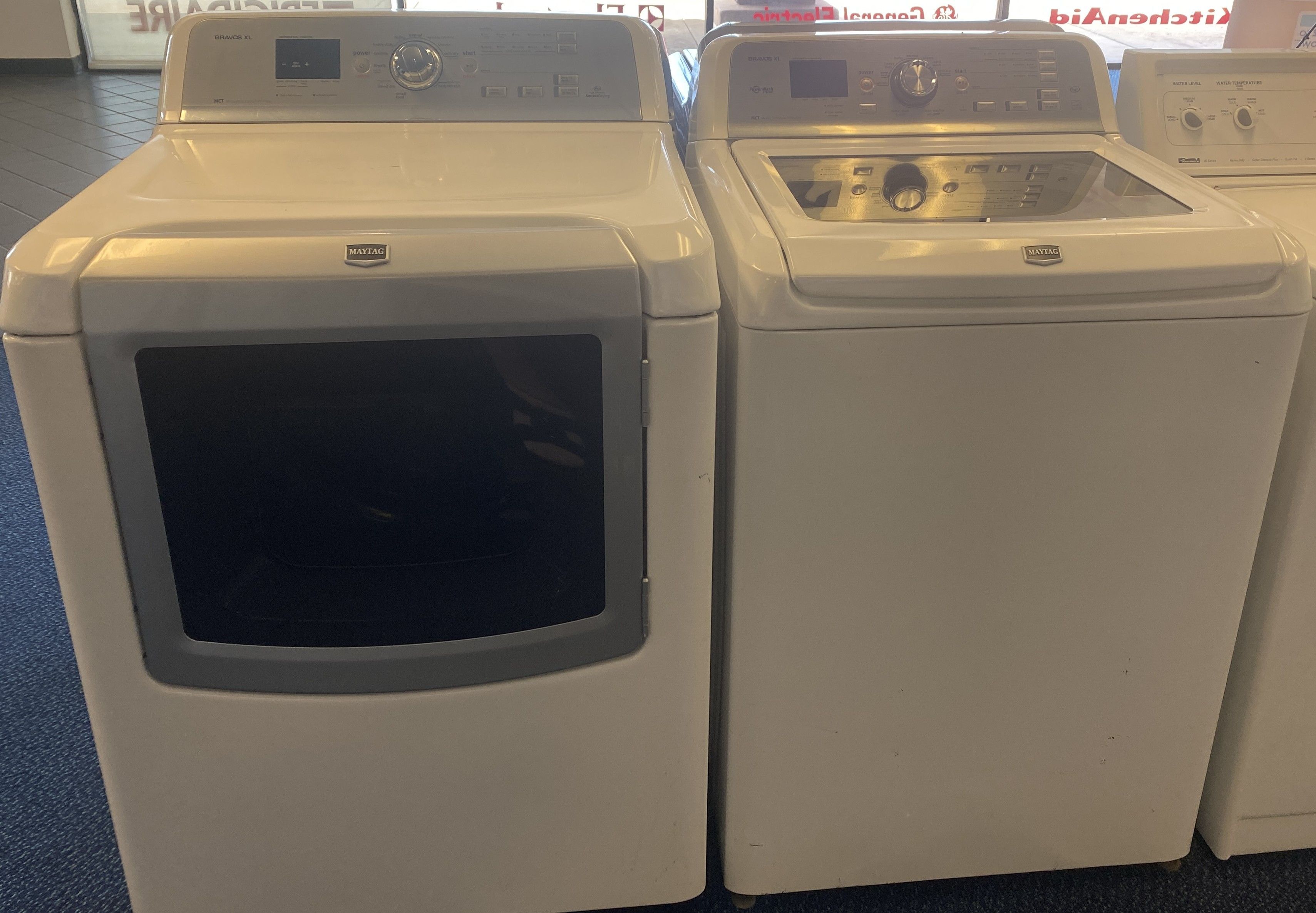 White Maytag Bravos Impeller Style Washing Machine and Electric Dryer Set (0-0083)