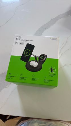 Belkin BoostCharge Pro 3-in-1 Magnetic Charging Stand