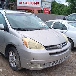 2004 Toyota Sienna - Parts Only #EA9