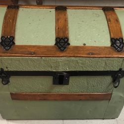 Vintage Trunk
