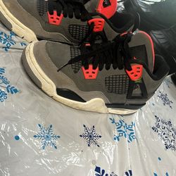 Jordan’s Size 3.5-4 