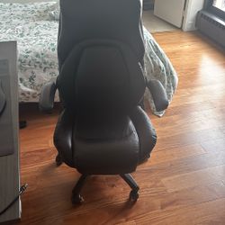Desk chair