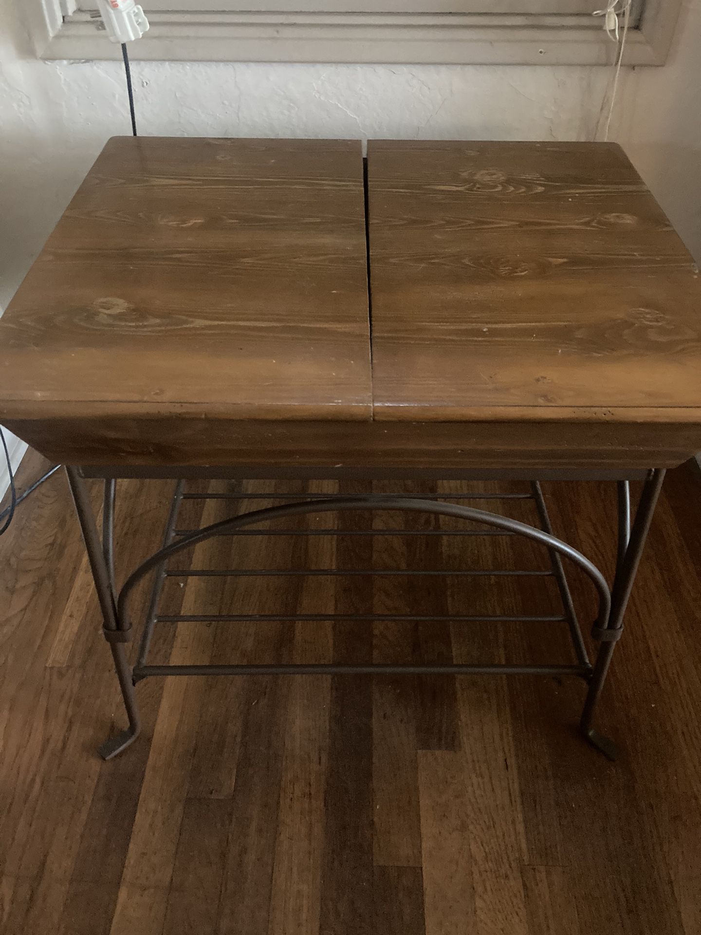 Free Coffee Table And 2 Side Tables