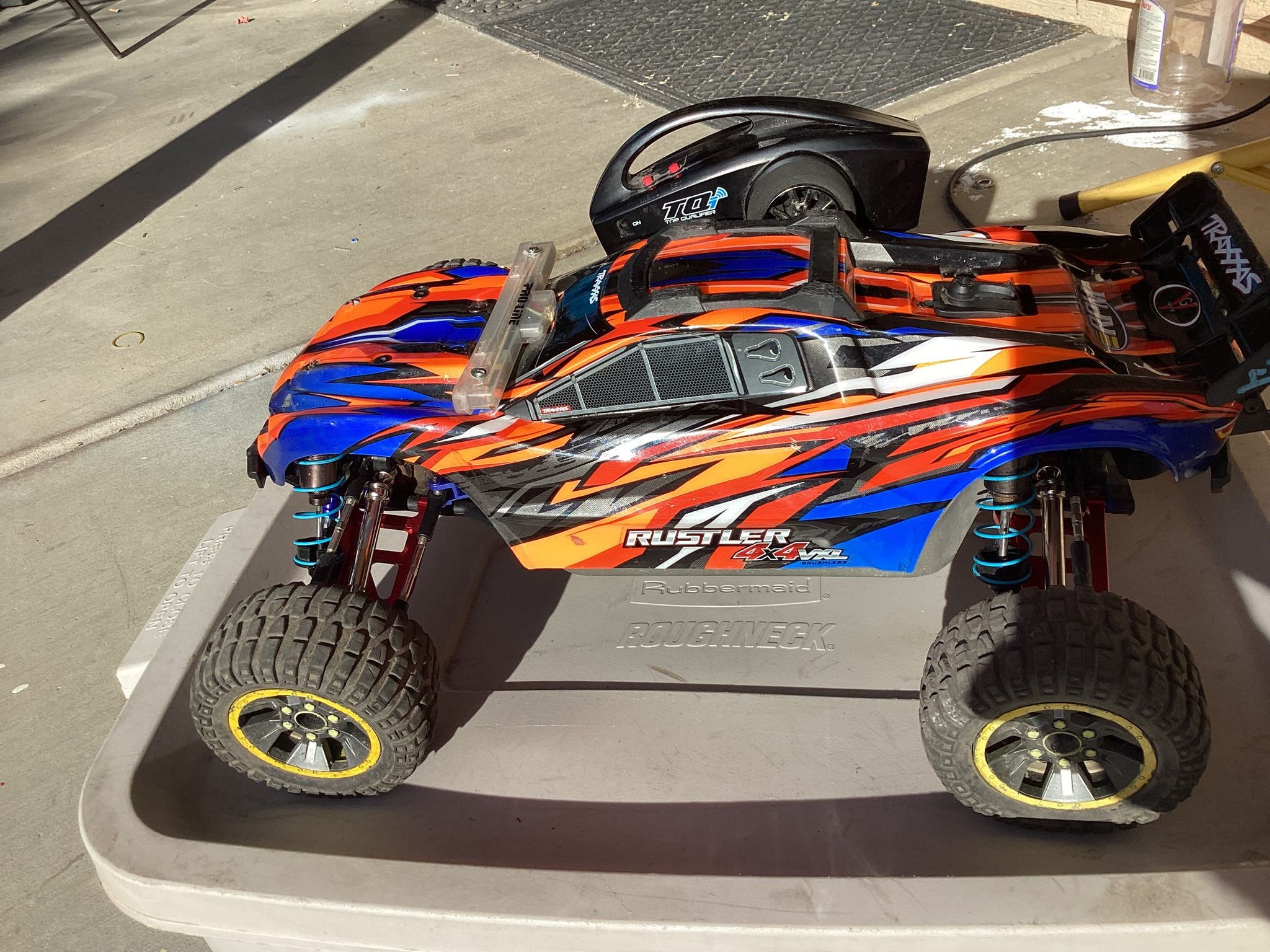 TRAXXAS  RUSTLER 4x4 VXL-3s