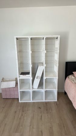 Closet (sturdy plastic)