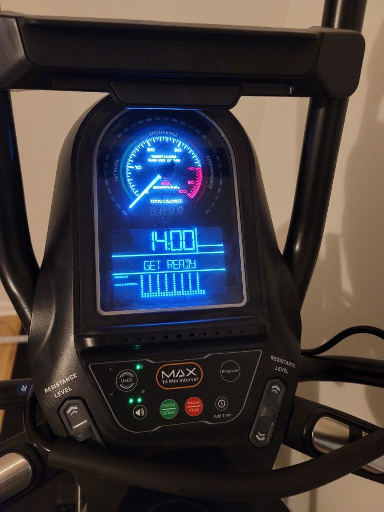 Blowflex  M8 MAX Trainer With Matt